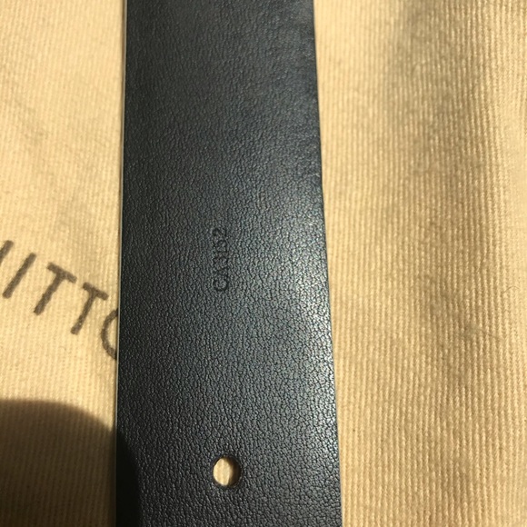 Authentic Louis Vuitton LV buckle leather belt - Picture 7 of 9